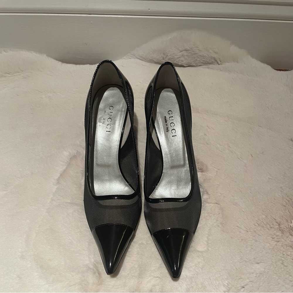 Gucci Patent Leather Pumps Black with Dark Green Heels - Picture 2 of 10
